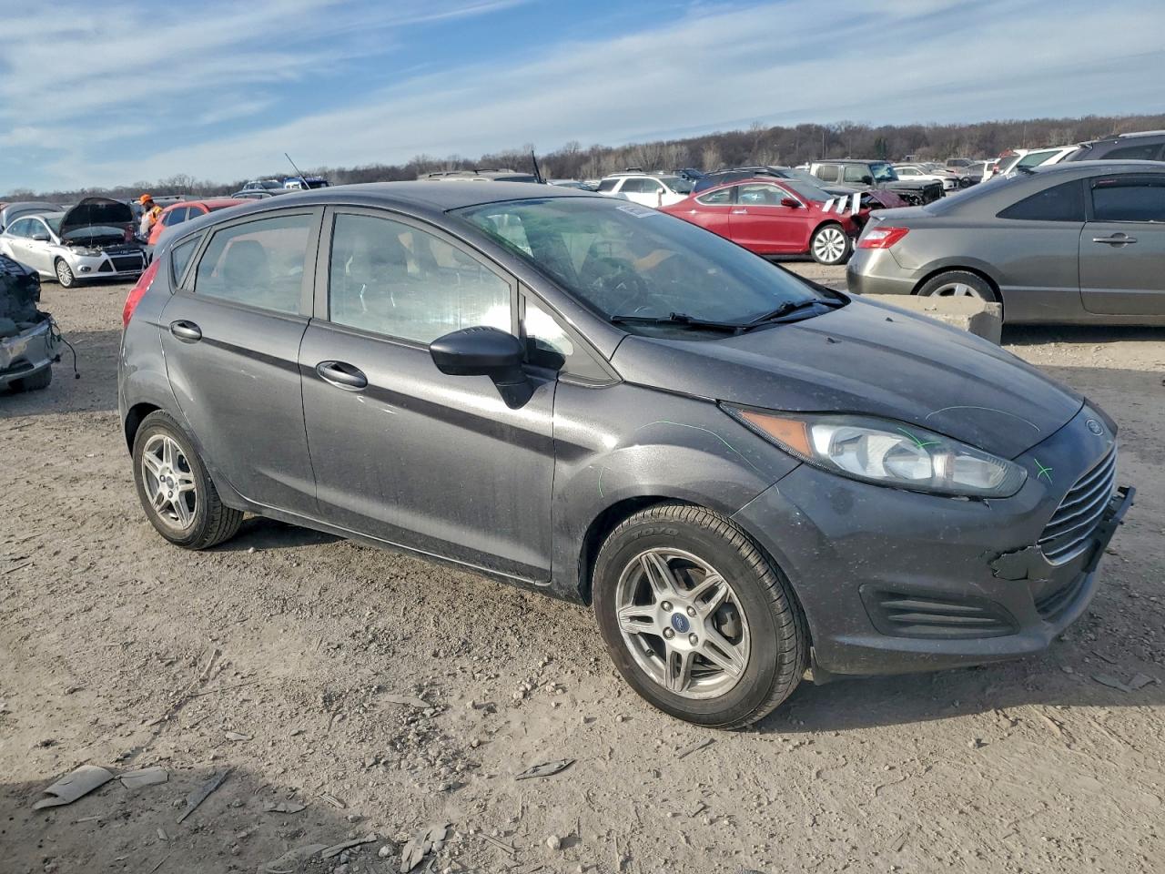 2018 FORD FIESTA SE photo 4