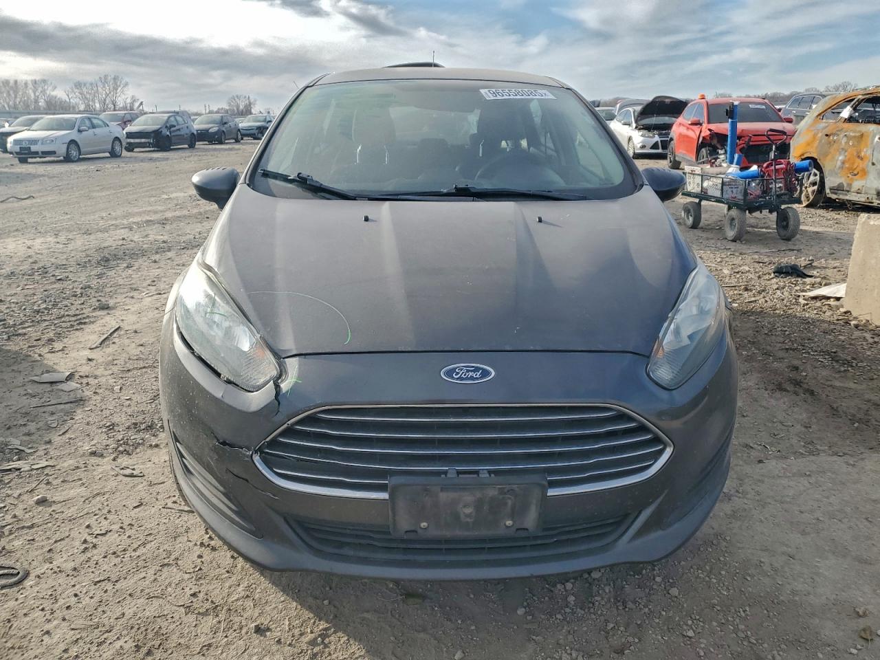 2018 FORD FIESTA SE photo 5