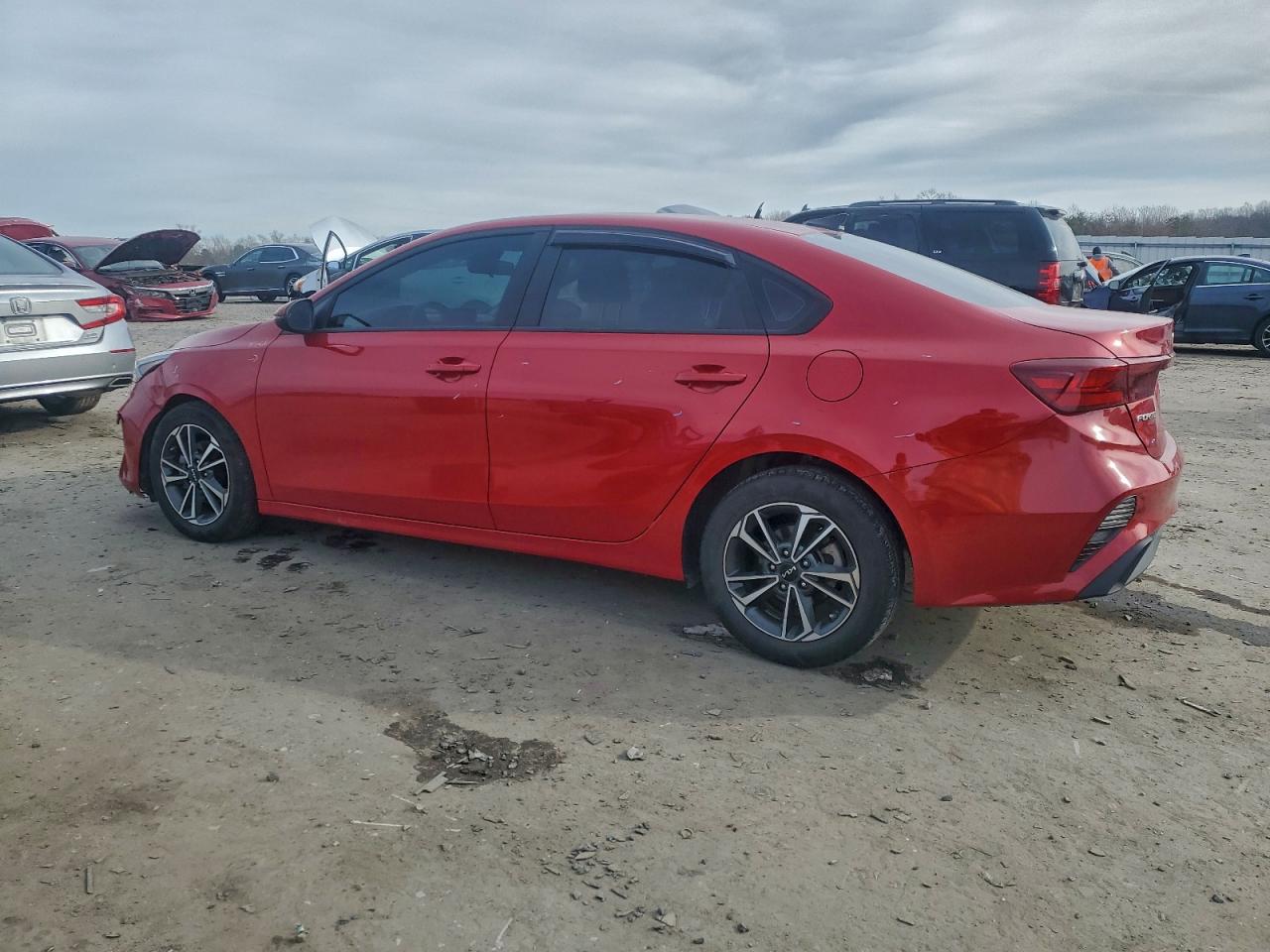 2023 KIA FORTE LX photo 2
