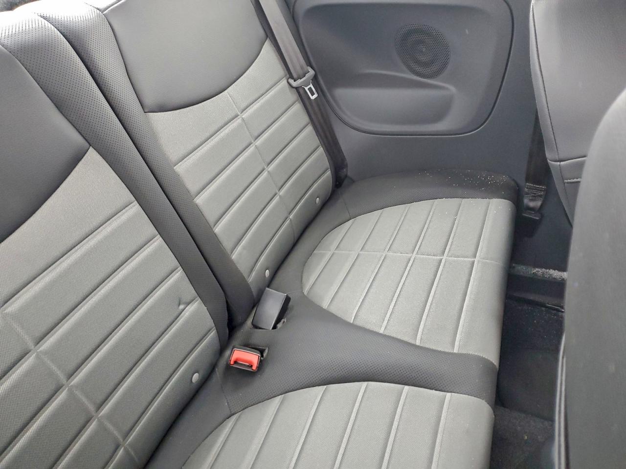 2012 FIAT 500 photo 10