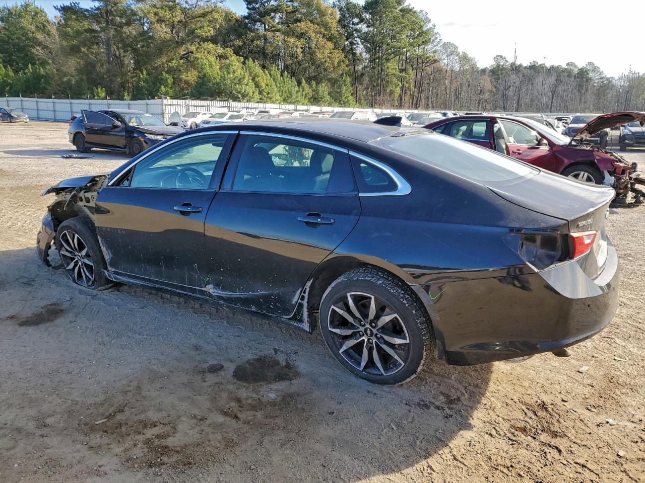 2018 CHEVROLET MALIBU LT photo 2