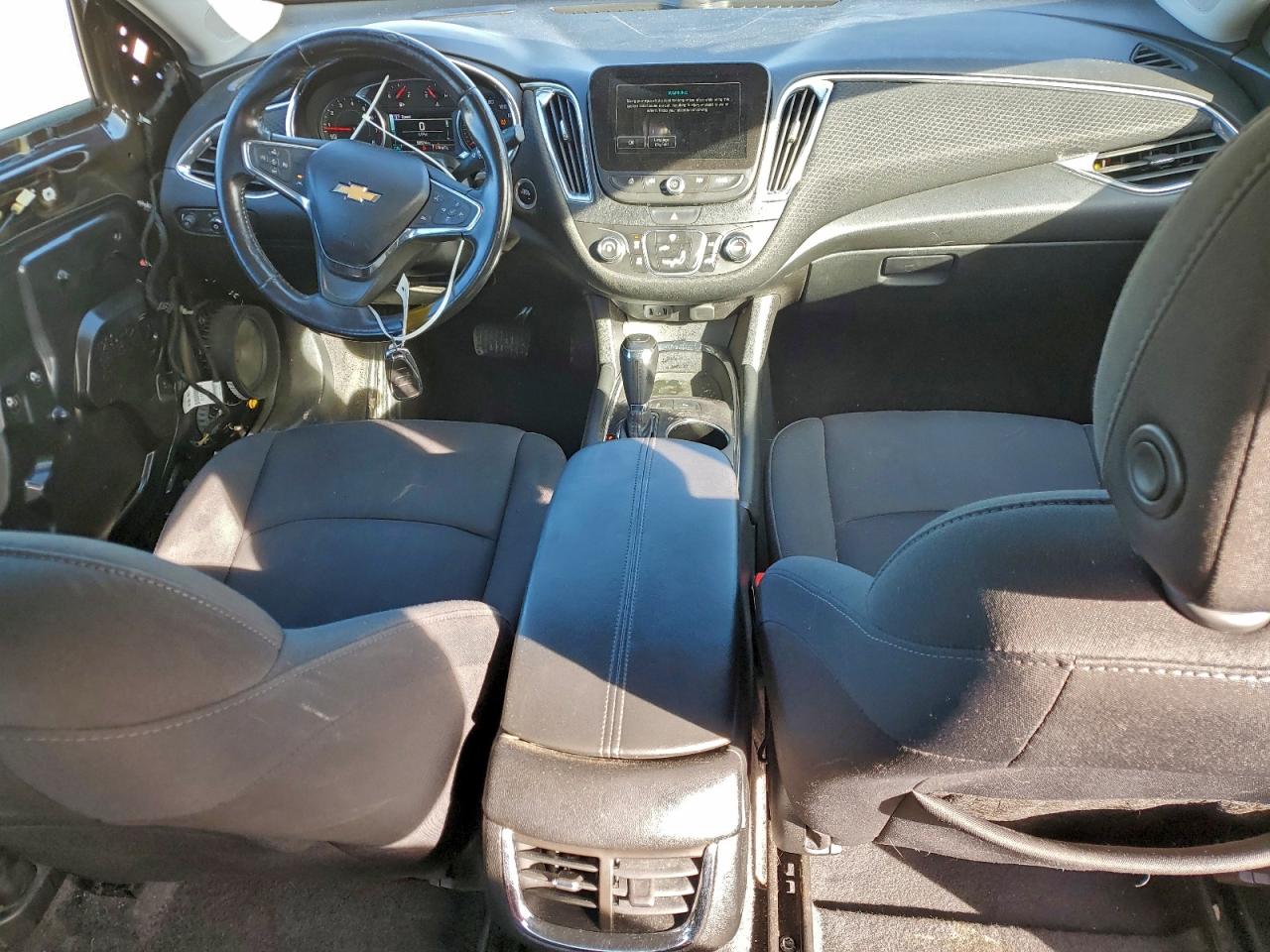 2018 CHEVROLET MALIBU LT photo 8