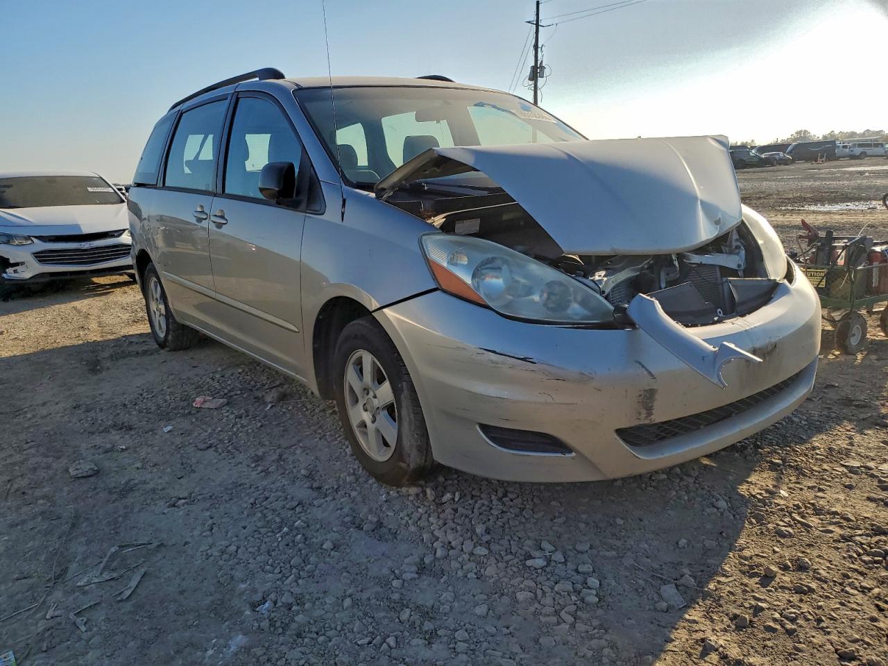 2007 TOYOTA SIENNA photo 4