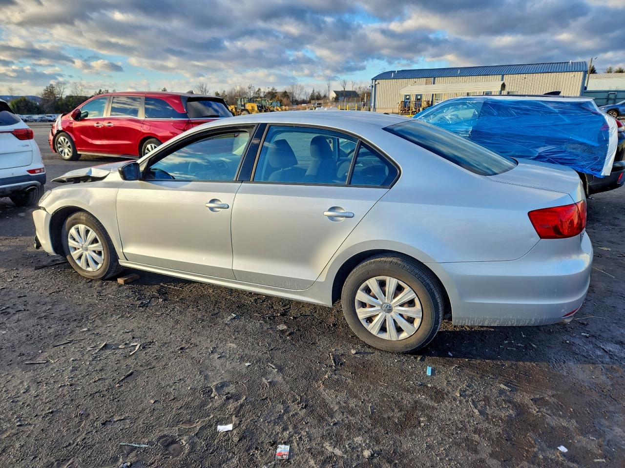 2013 VOLKSWAGEN JETTA BASE photo 2