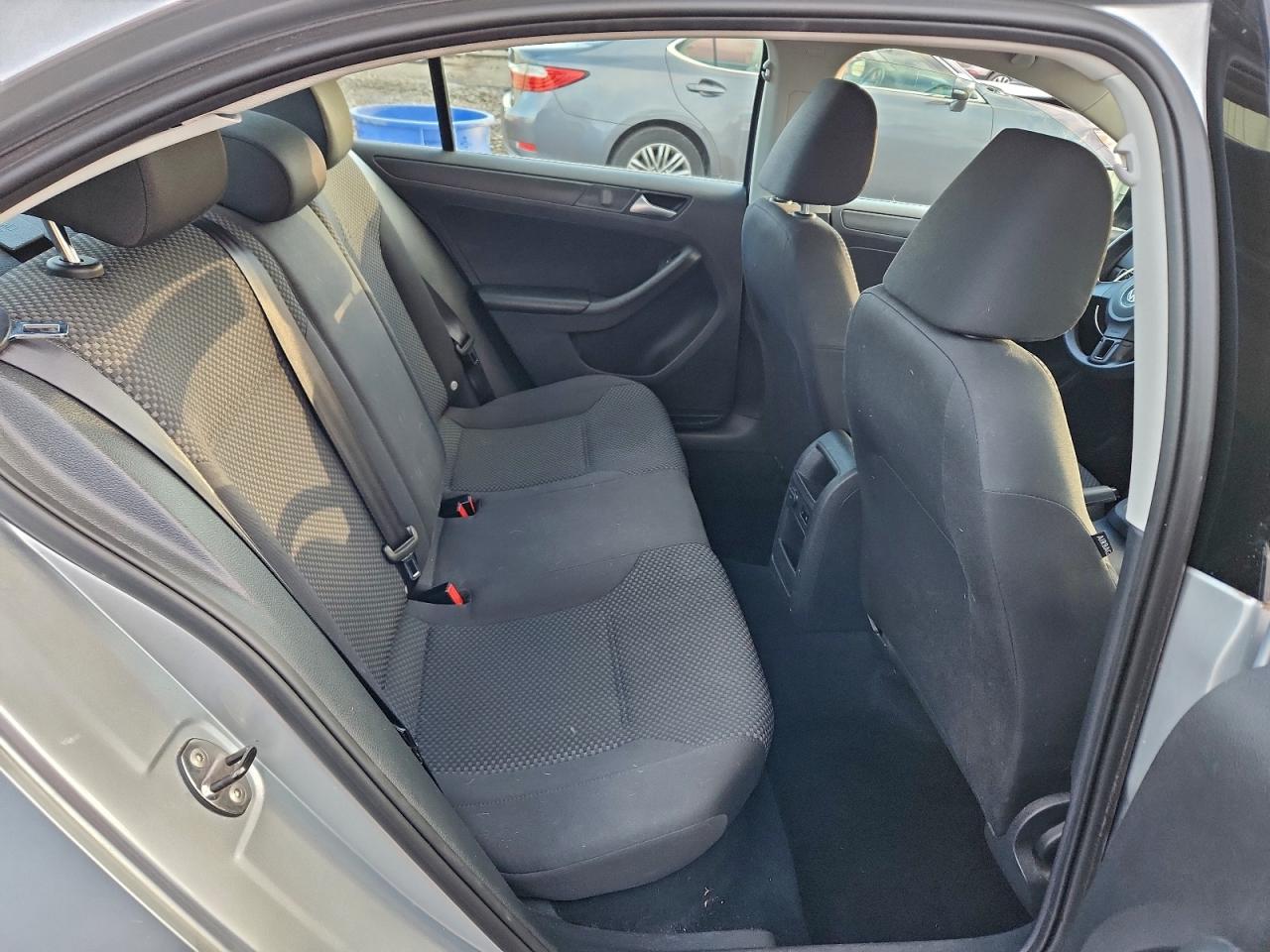 2013 VOLKSWAGEN JETTA BASE photo 10