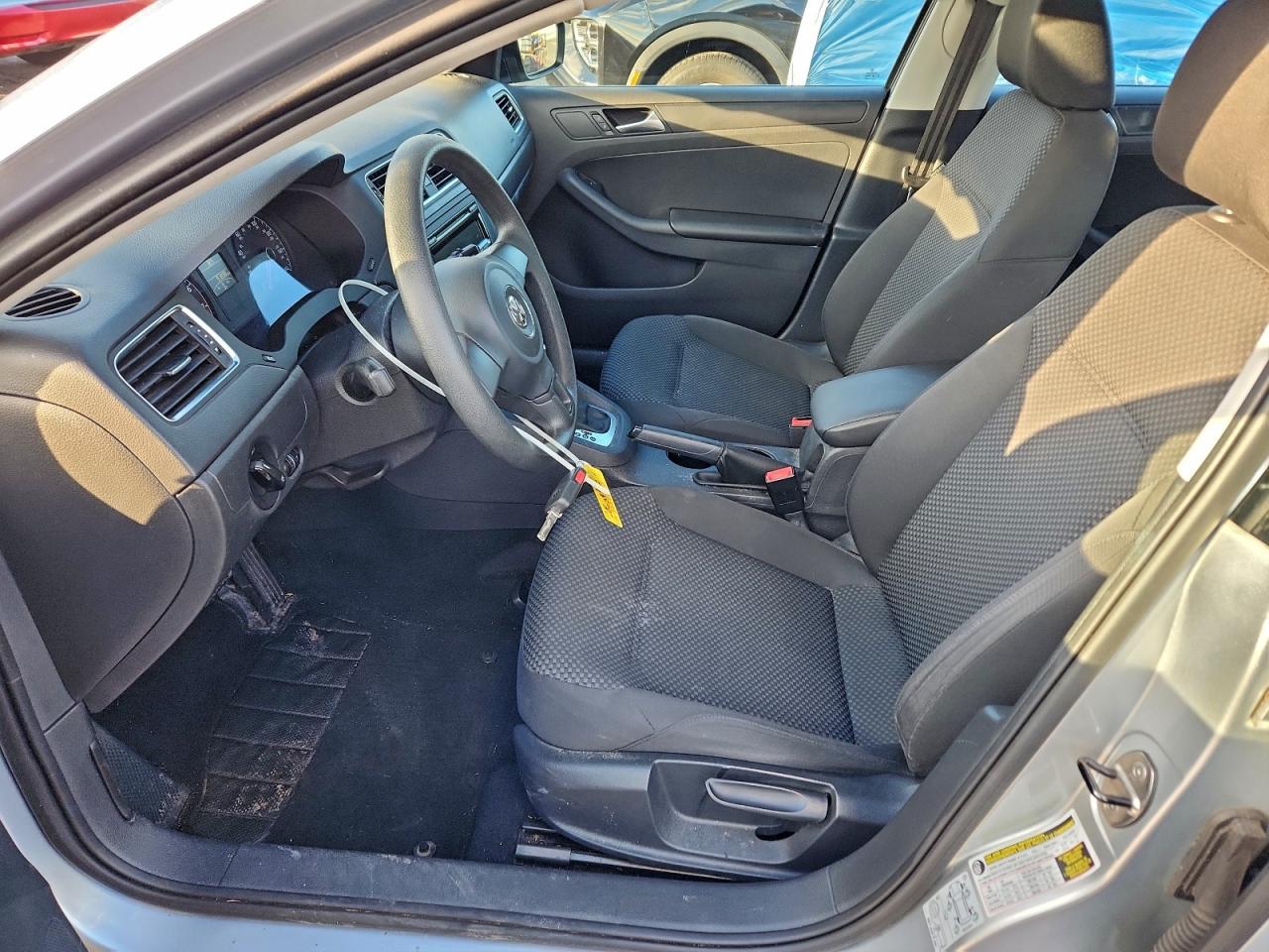 2013 VOLKSWAGEN JETTA BASE photo 7