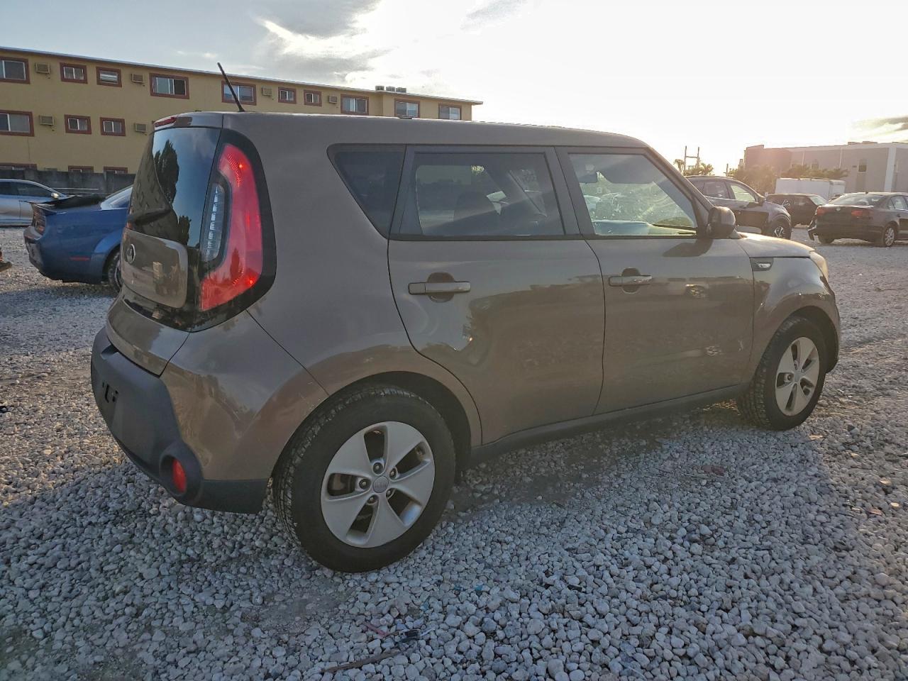 2014 KIA SOUL photo 3