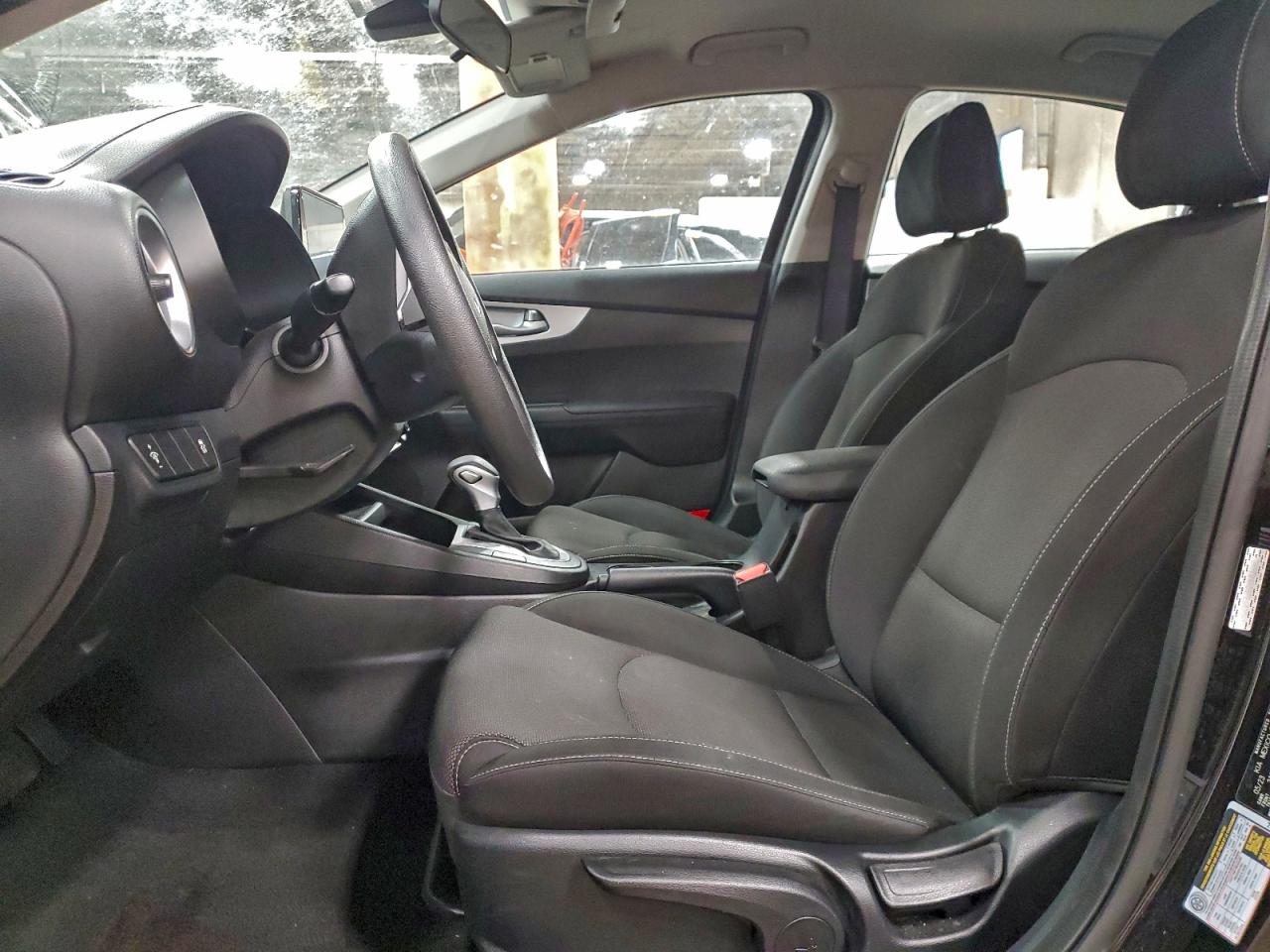 2023 KIA FORTE LX photo 7