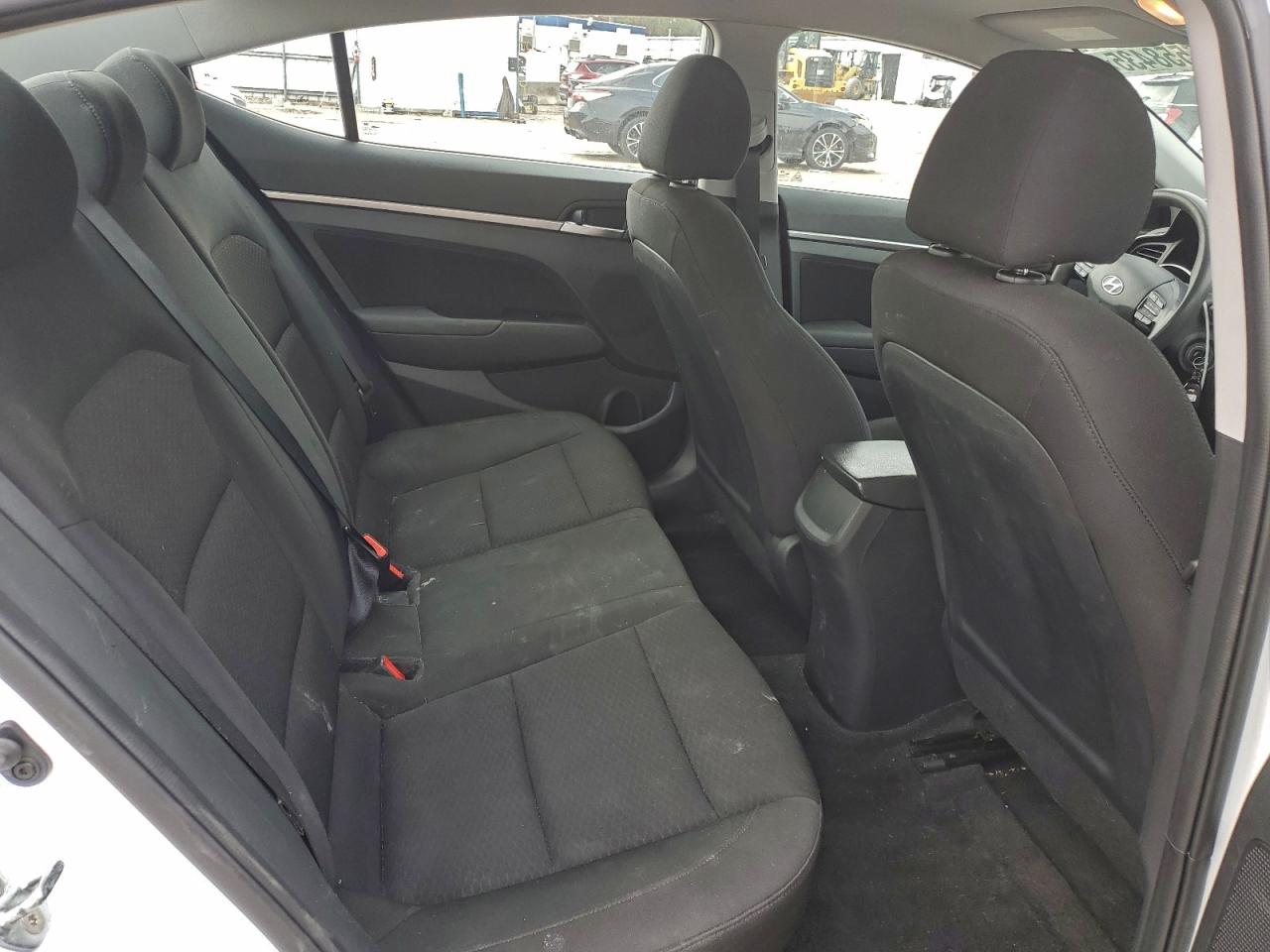 2020 HYUNDAI ELANTRA SEL photo 10