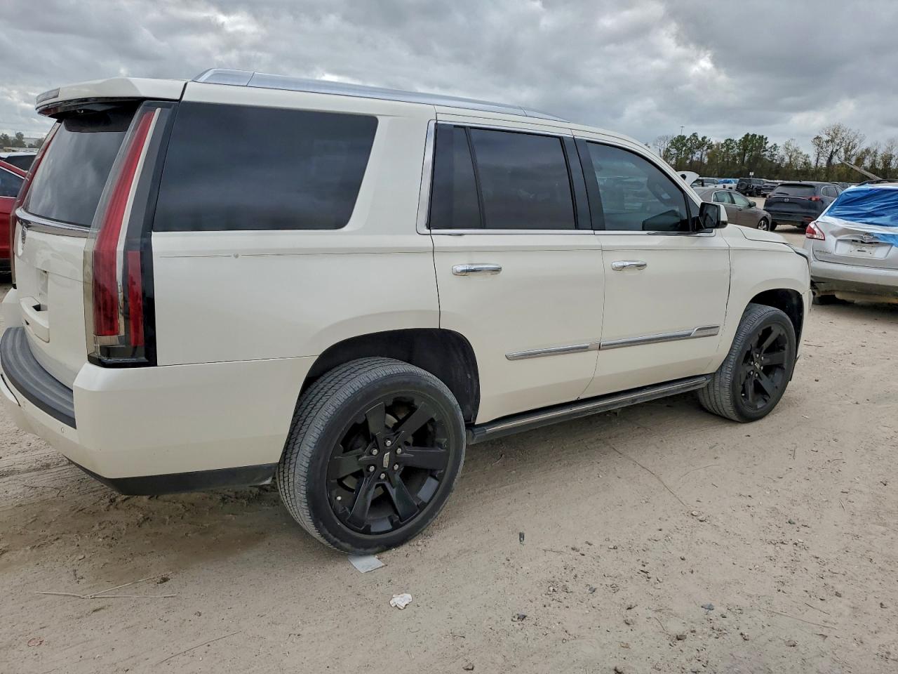 2015 CADILLAC ESCALADE PREMIUM photo 5