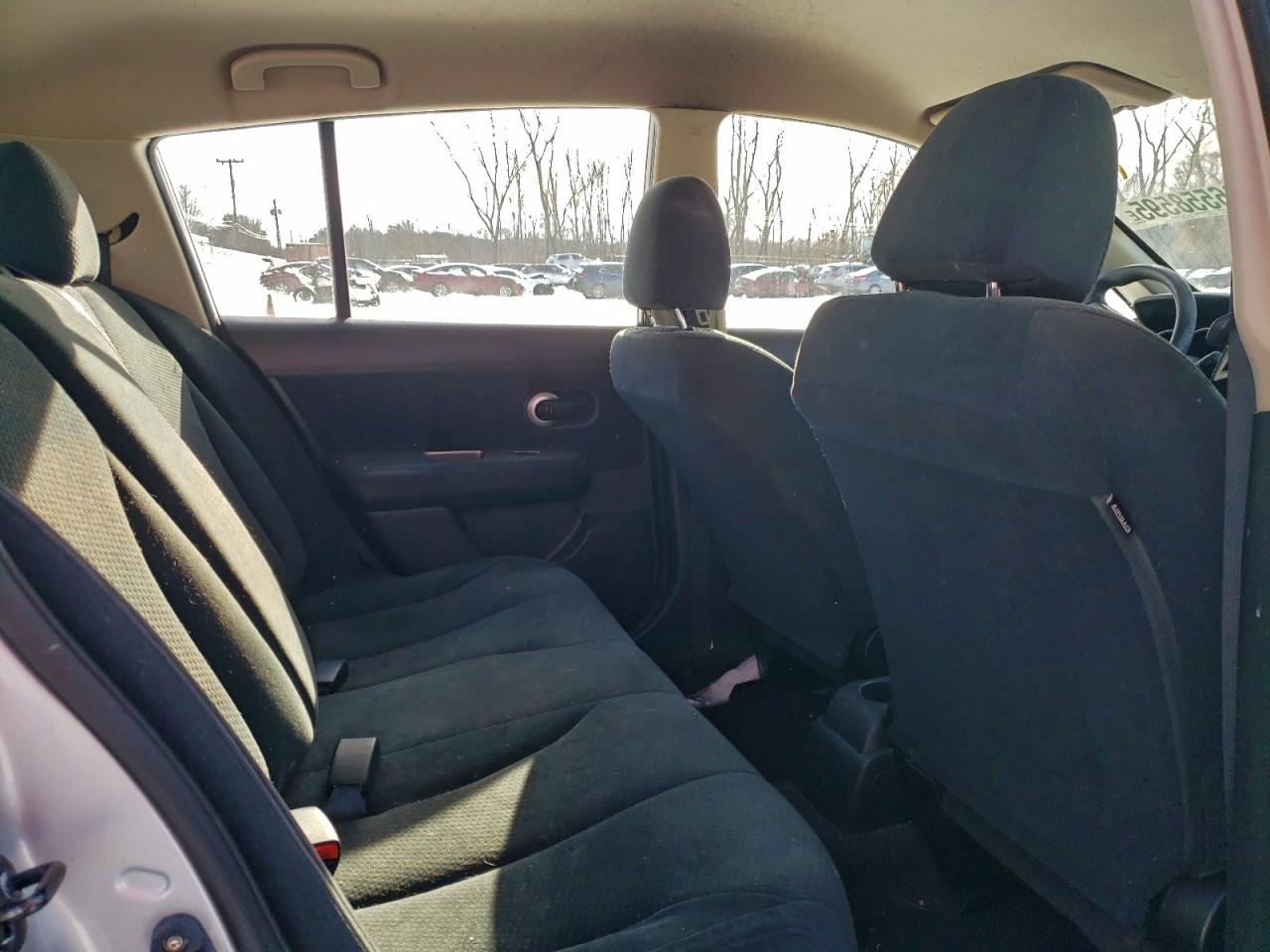 2011 NISSAN VERSA S photo 10