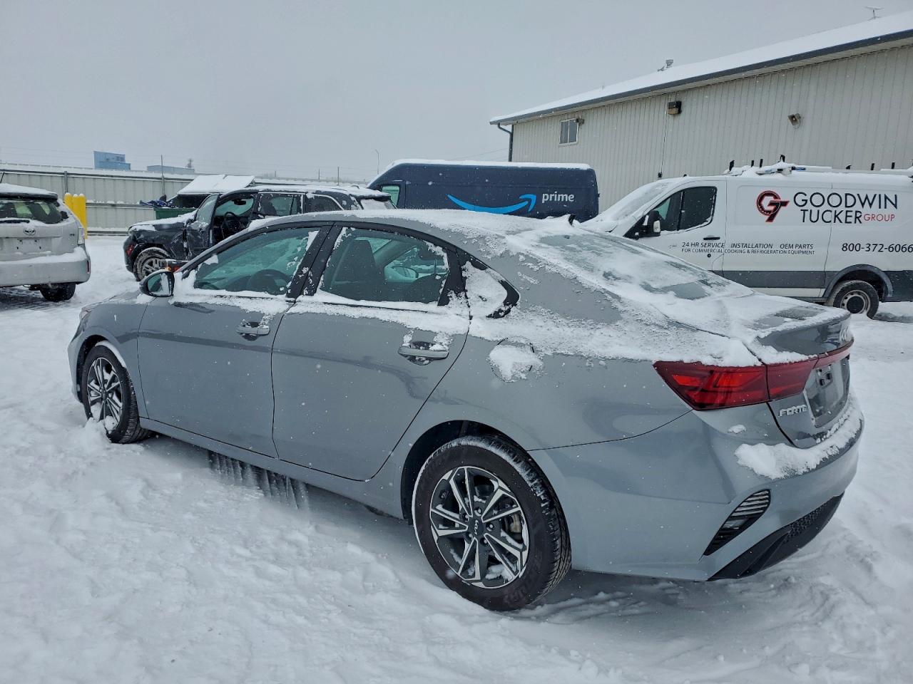 2023 KIA FORTE LXS photo 2