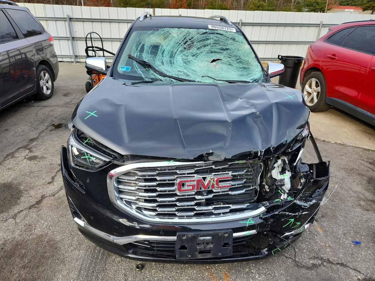 2020 GMC TERRAIN DENALI photo 9