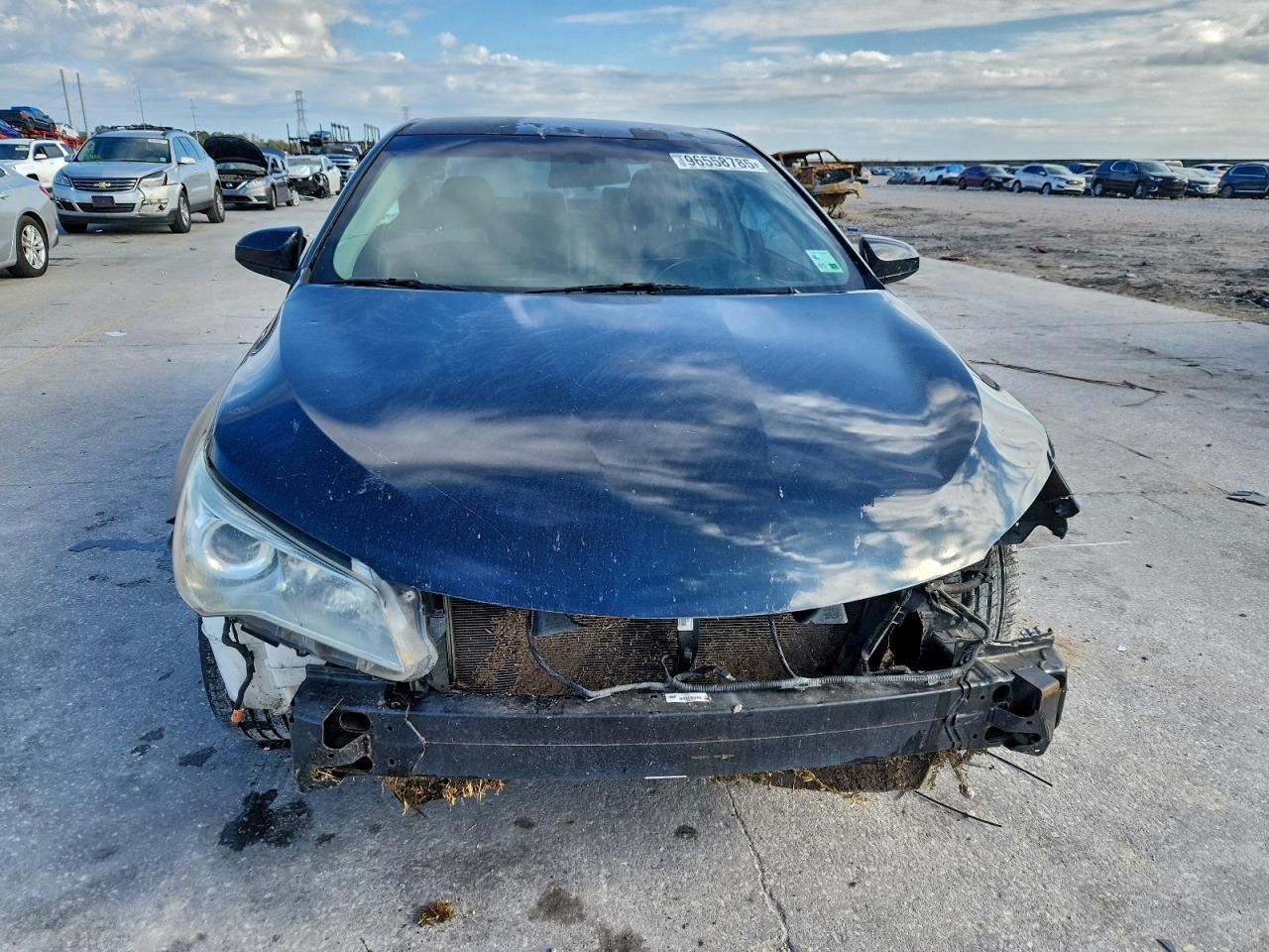 2015 TOYOTA CAMRY LE photo 5