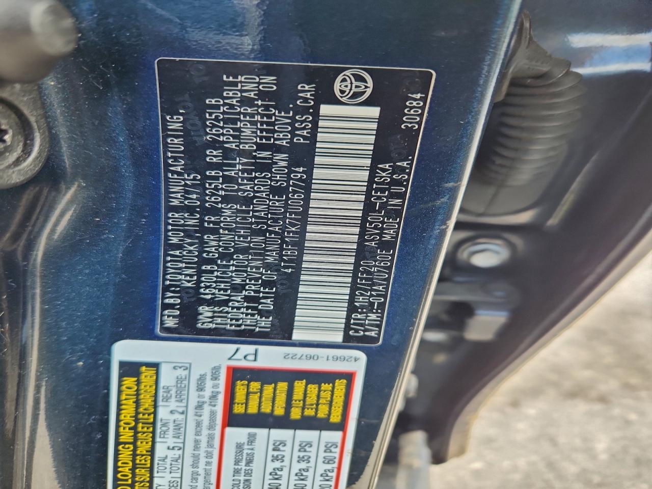 2015 TOYOTA CAMRY LE photo 12