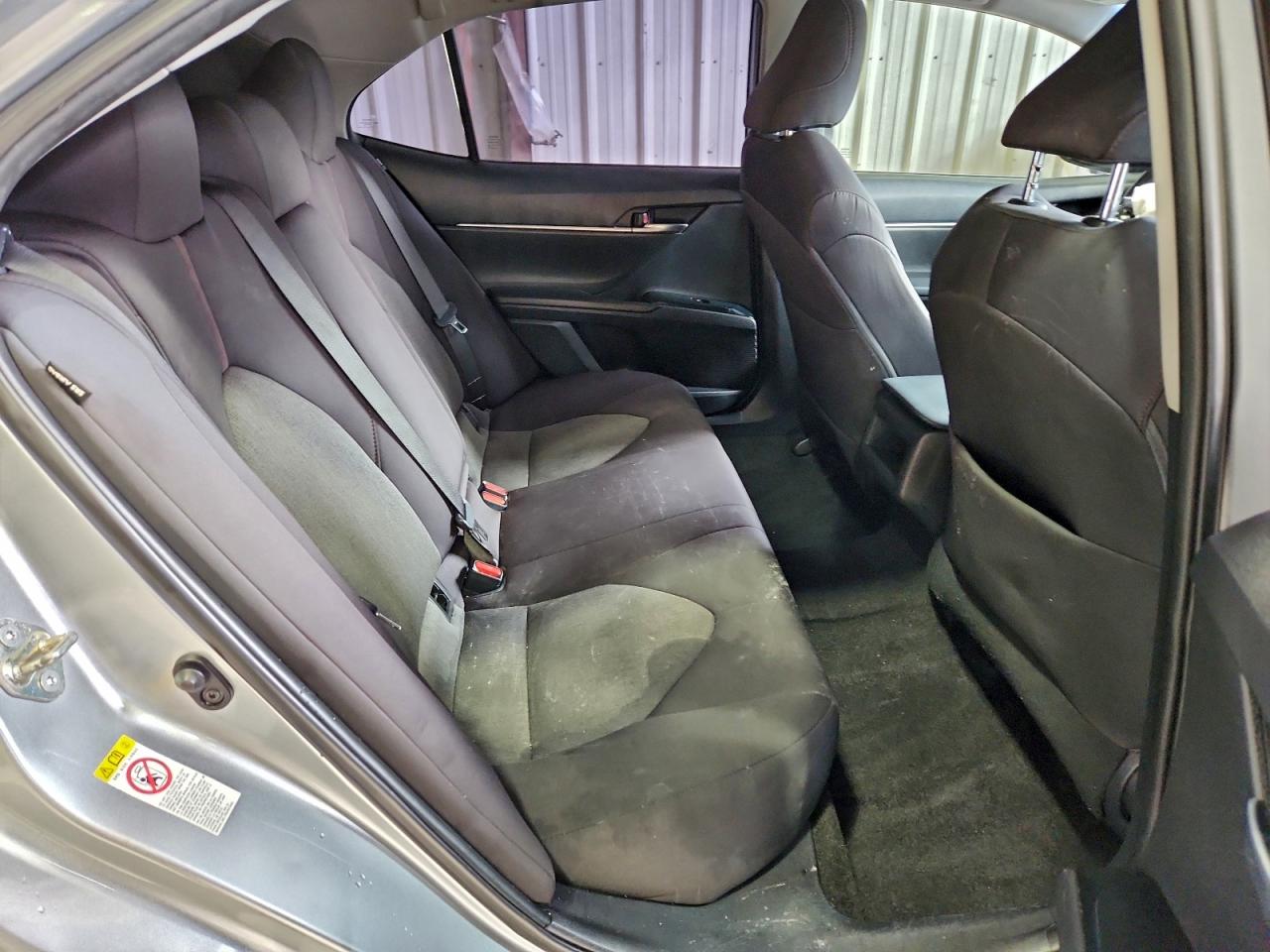 2018 TOYOTA CAMRY L photo 19