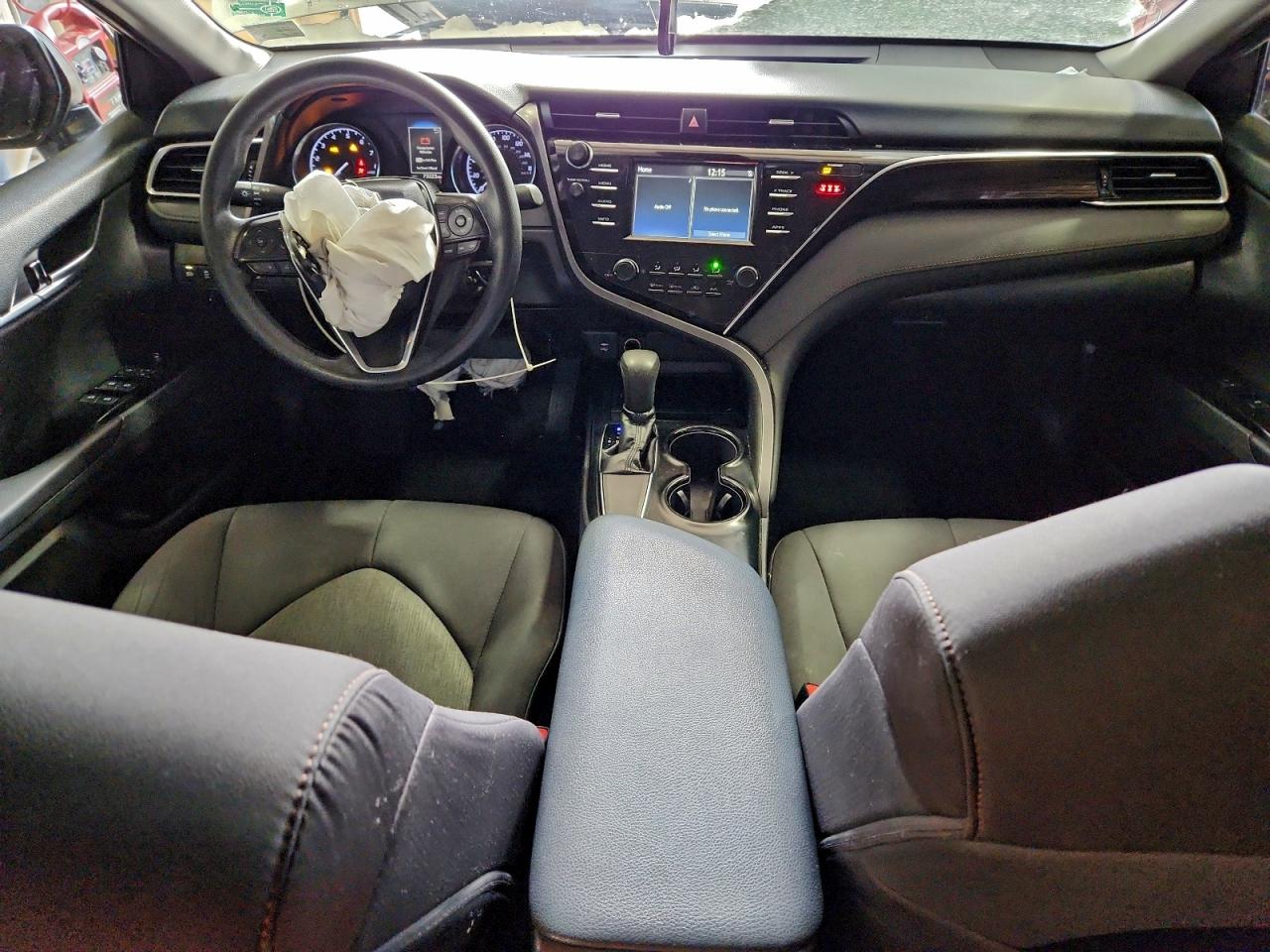 2018 TOYOTA CAMRY L photo 15