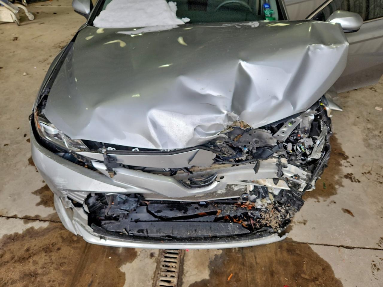 2018 TOYOTA CAMRY L photo 21