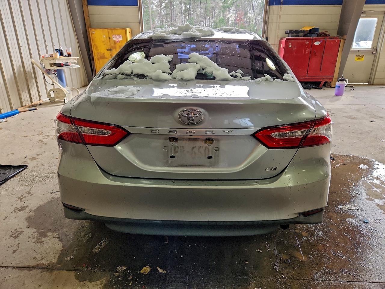 2018 TOYOTA CAMRY L photo 11