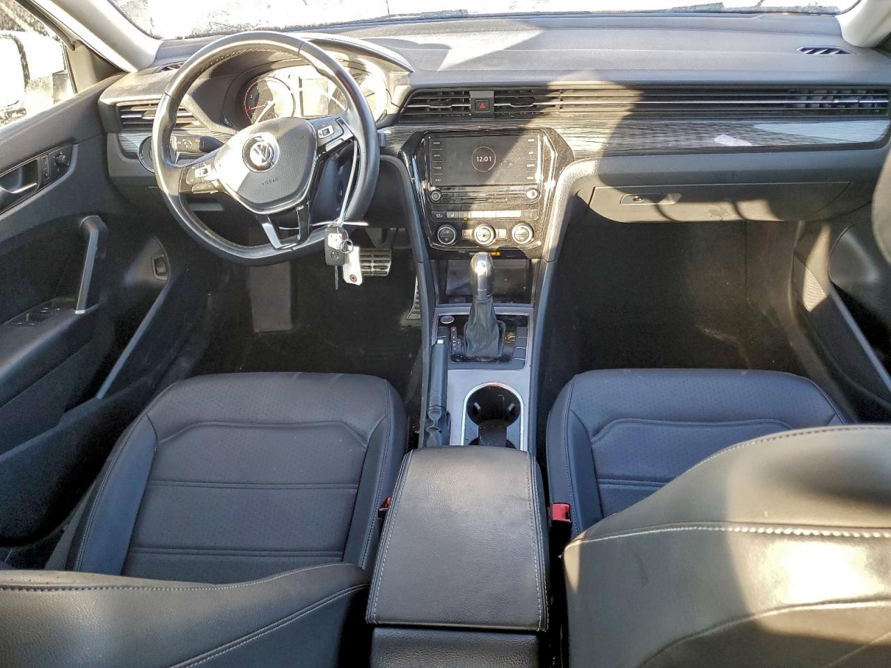 2020 VOLKSWAGEN PASSAT R-LINE photo 15