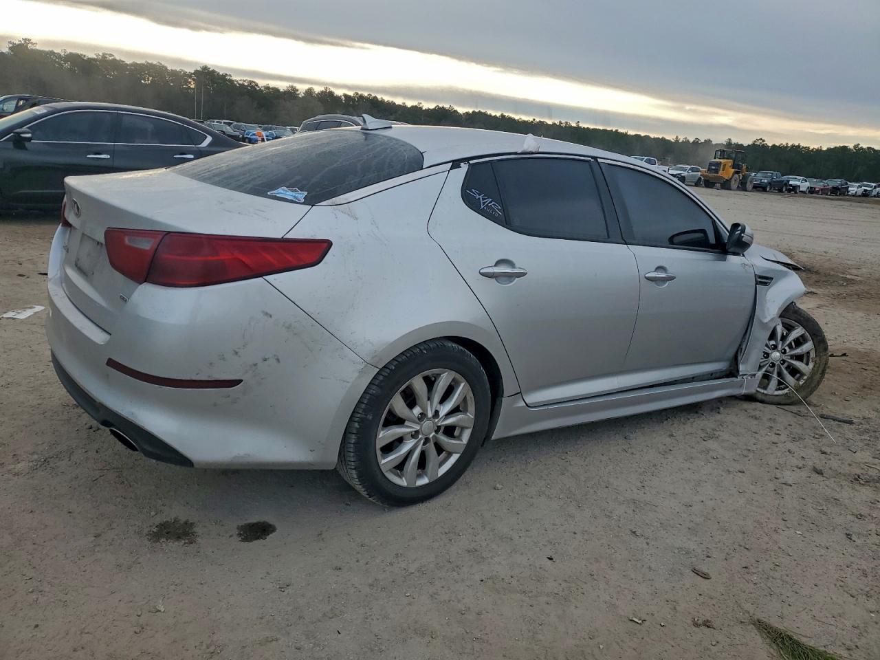 2015 KIA OPTIMA LX photo 3