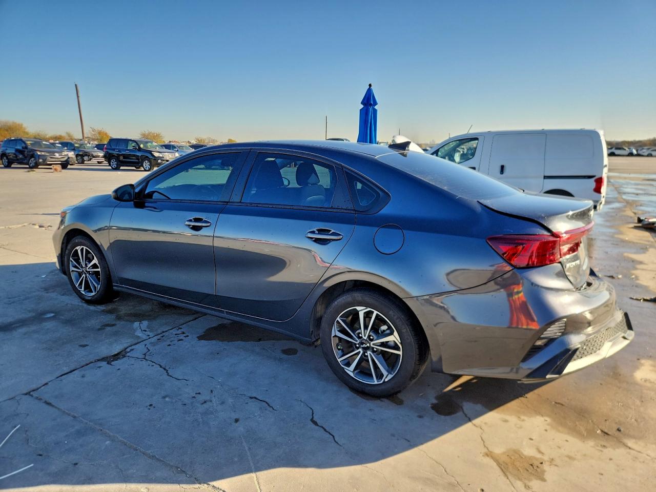 2024 KIA FORTE LXS photo 2