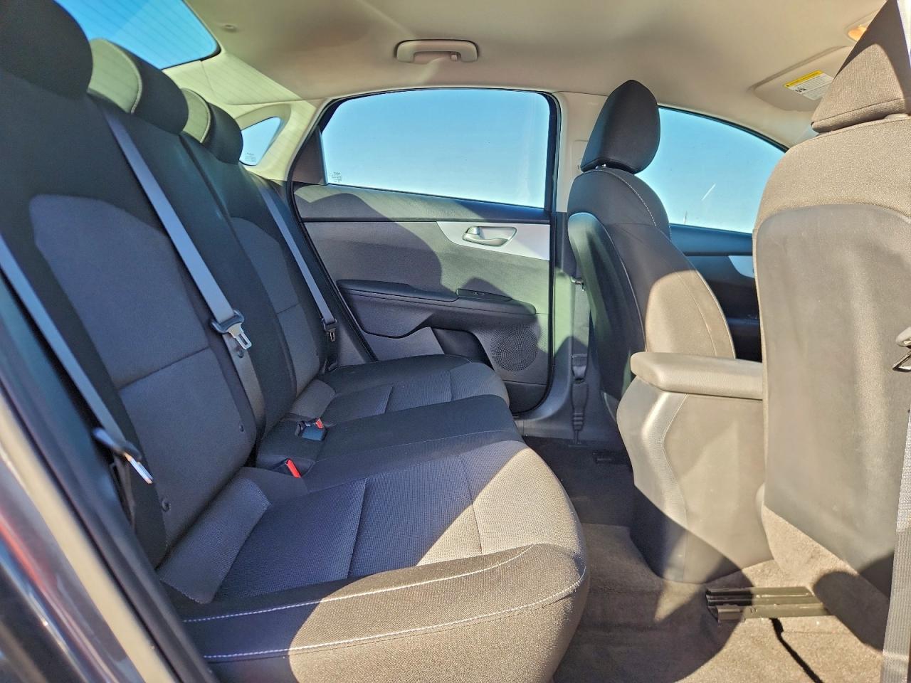 2024 KIA FORTE LXS photo 10