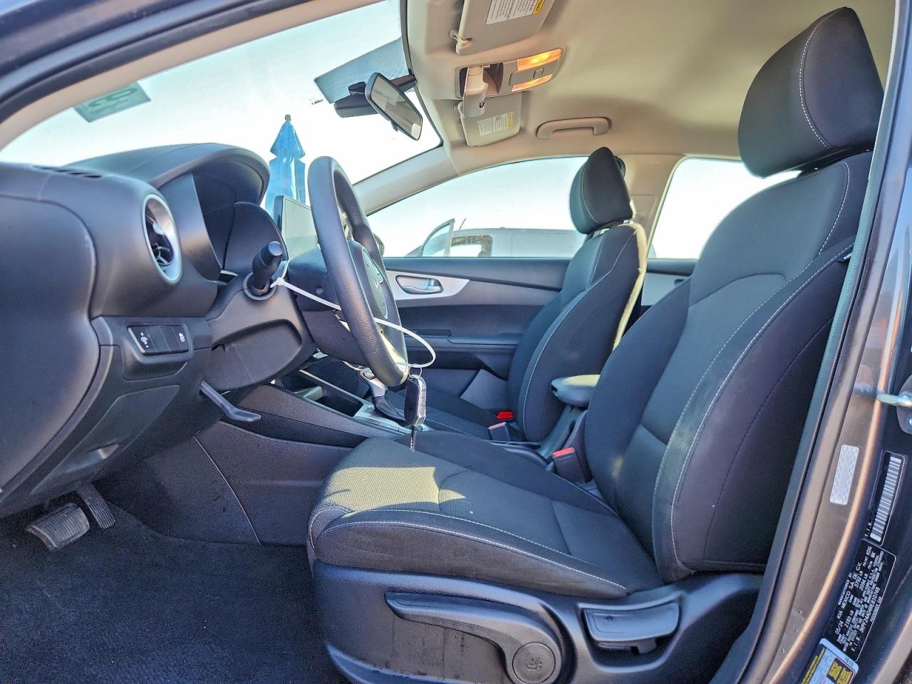 2024 KIA FORTE LXS photo 7