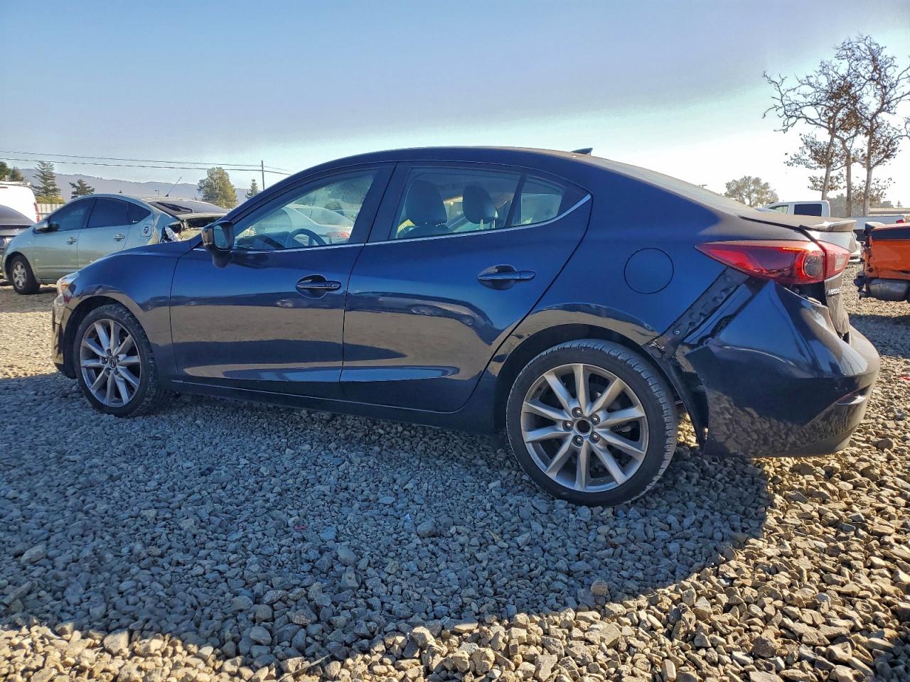 2017 MAZDA 3 GRAND TOURING photo 2