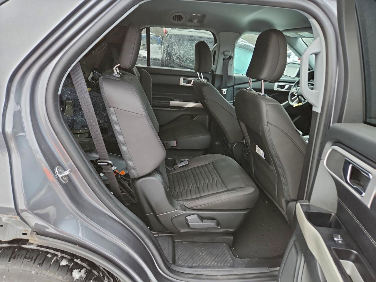 2021 FORD EXPLORER XLT photo 10