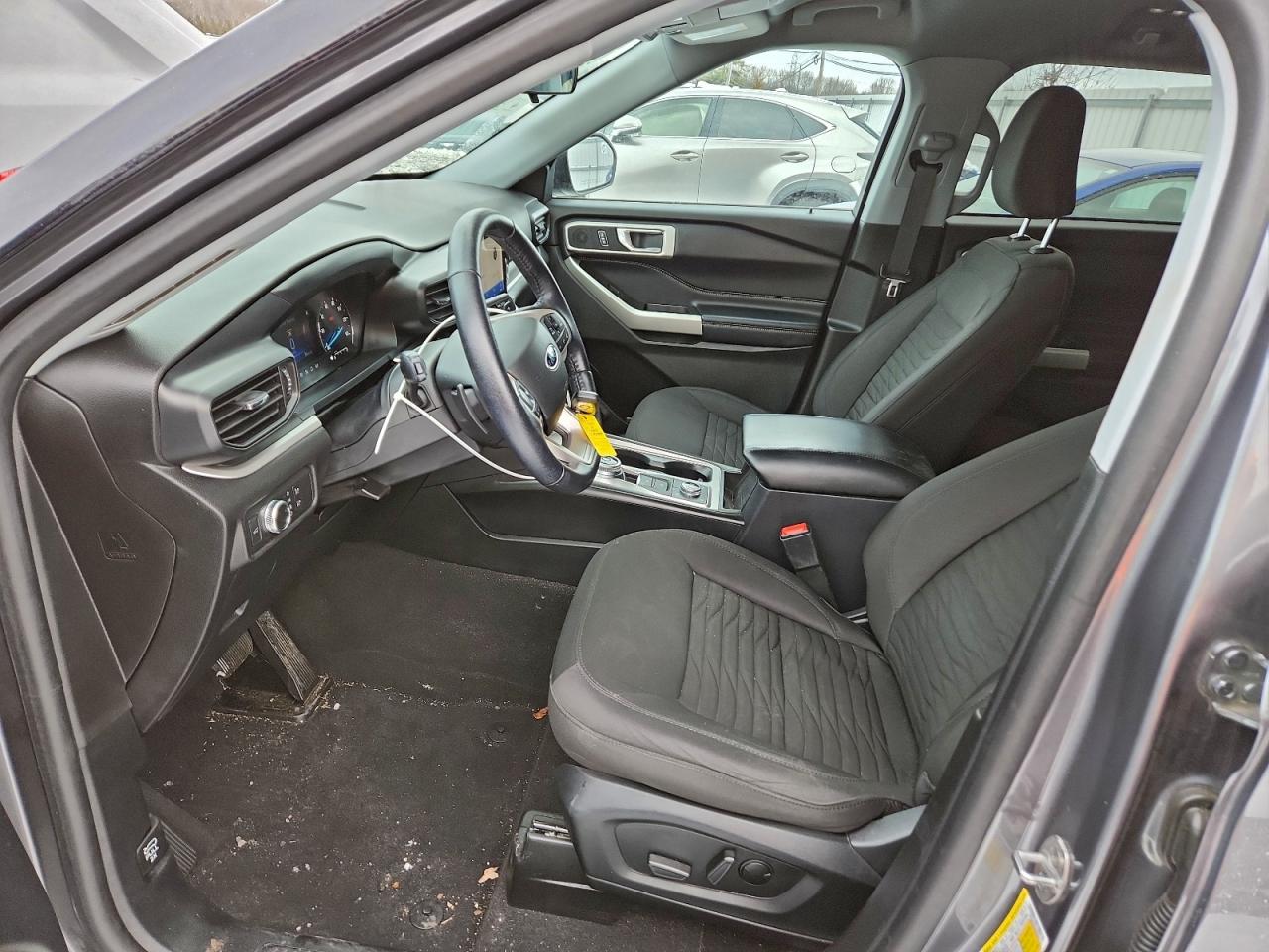 2021 FORD EXPLORER XLT photo 7