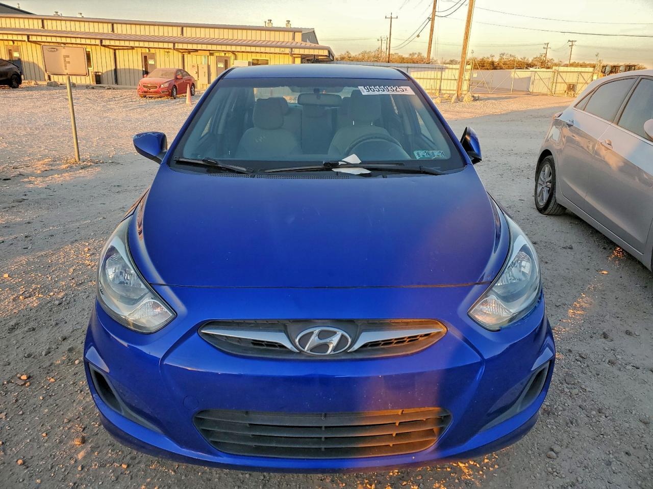 2014 HYUNDAI ACCENT GLS photo 5