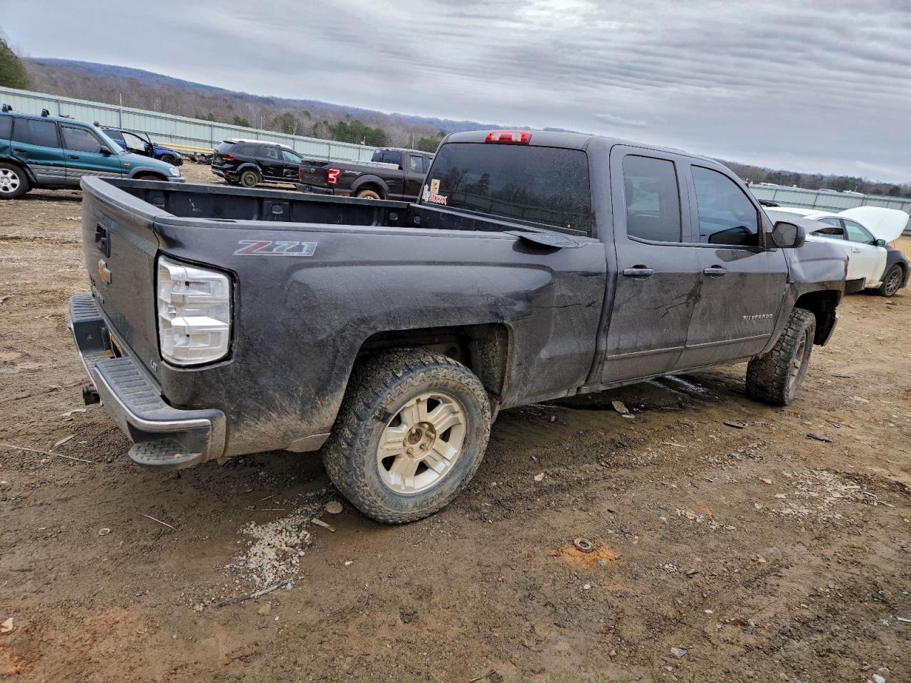 2015 CHEVROLET SILVERADO K1500 LT photo 3