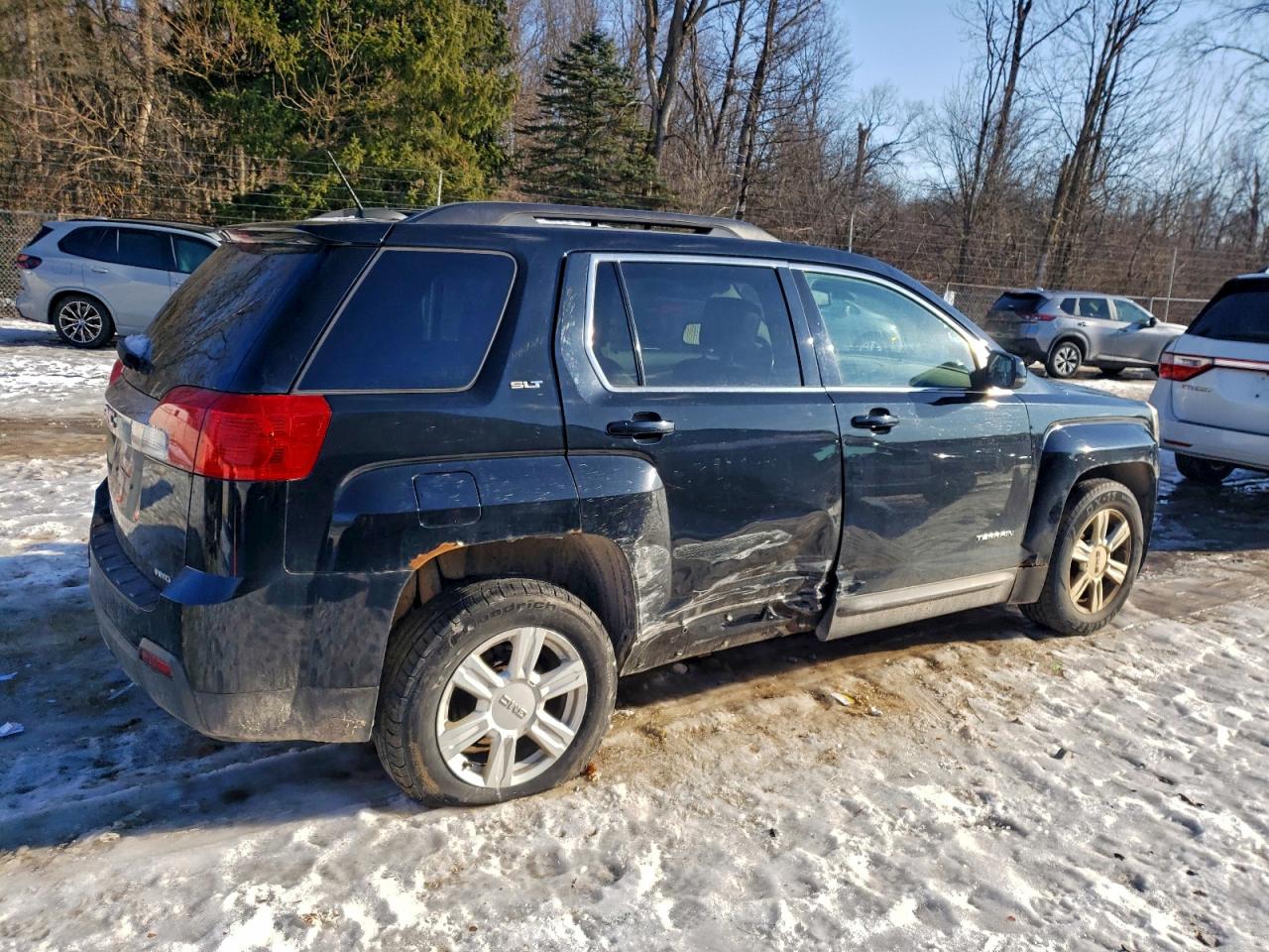 2015 GMC TERRAIN SLT photo 3