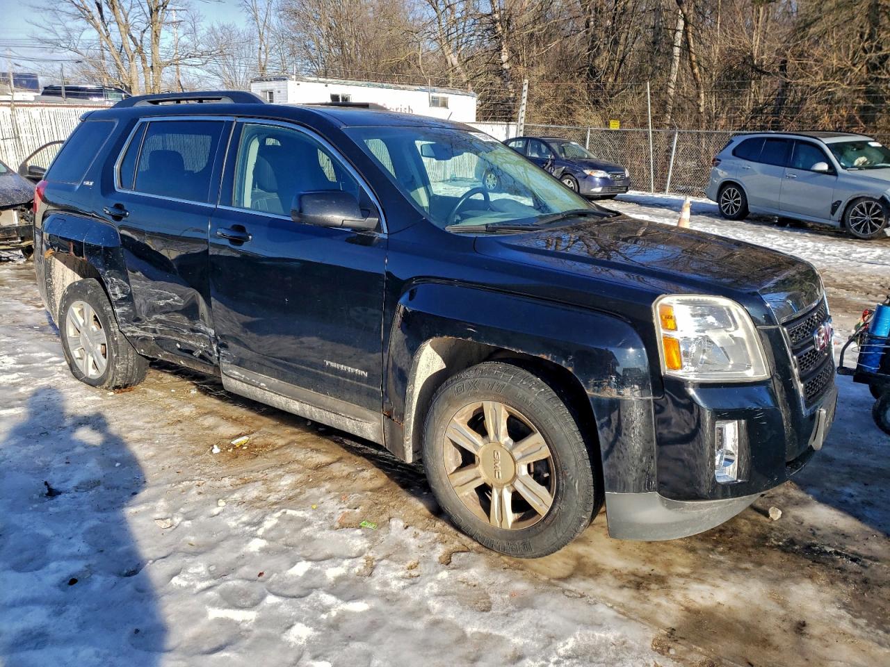 2015 GMC TERRAIN SLT photo 4