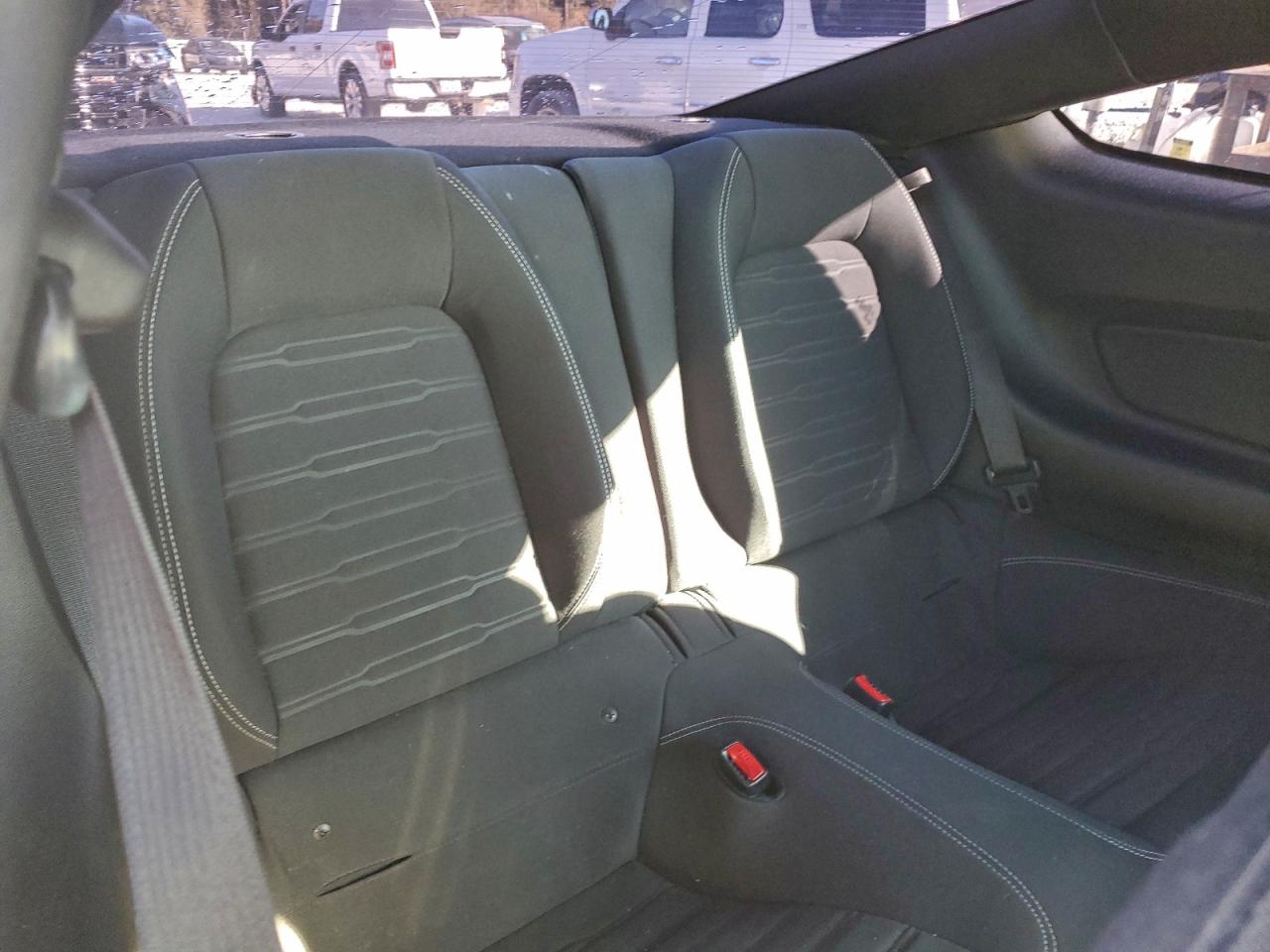 2016 FORD MUSTANG photo 10