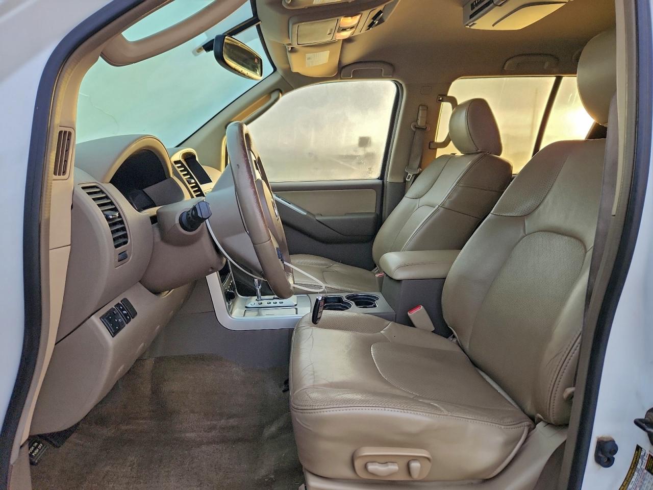 2011 NISSAN PATHFINDER S photo 7