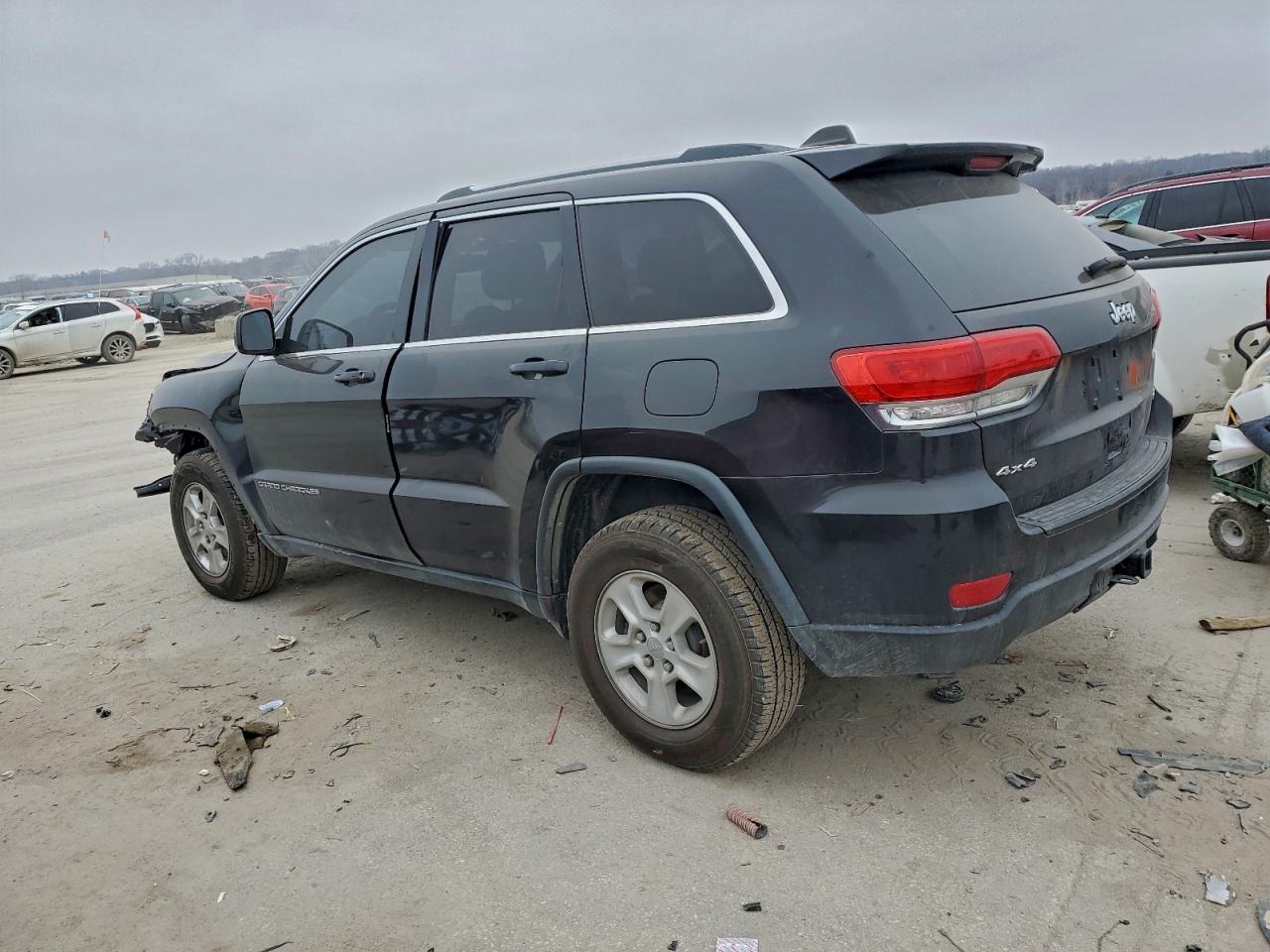 2014 JEEP GRAND CHEROKEE LAREDO photo 2