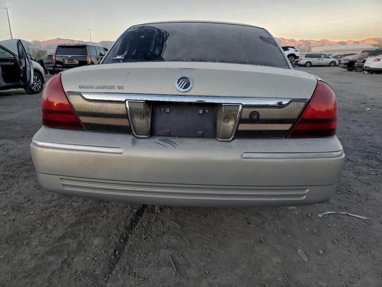 2007 MERCURY GRAND MARQUIS GS photo 6