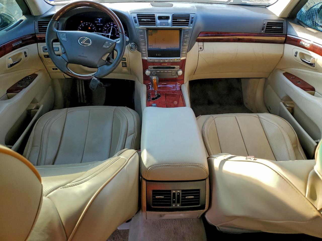 2010 LEXUS LS 460 photo 8