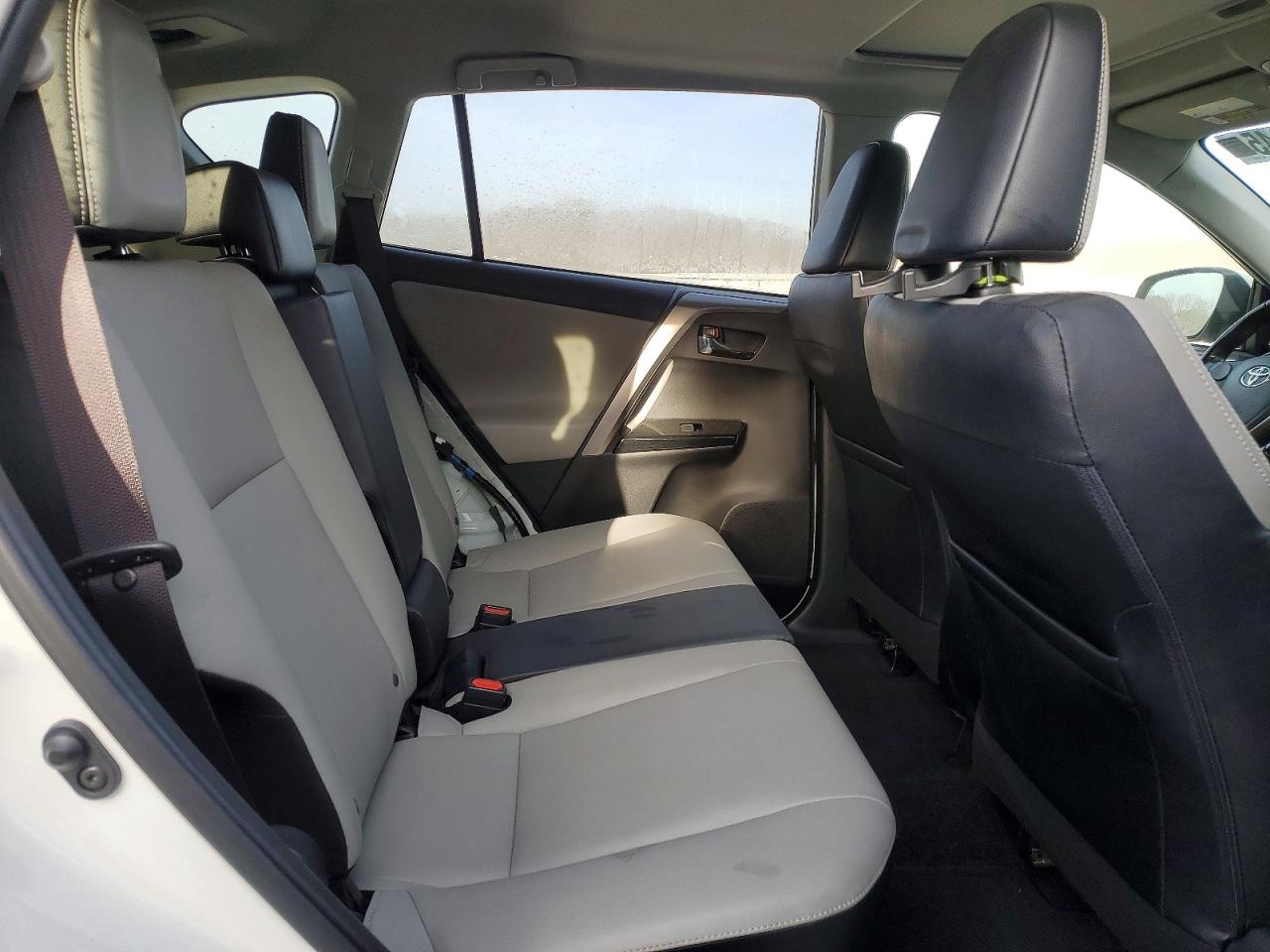 2018 TOYOTA RAV4 LIMITED photo 11