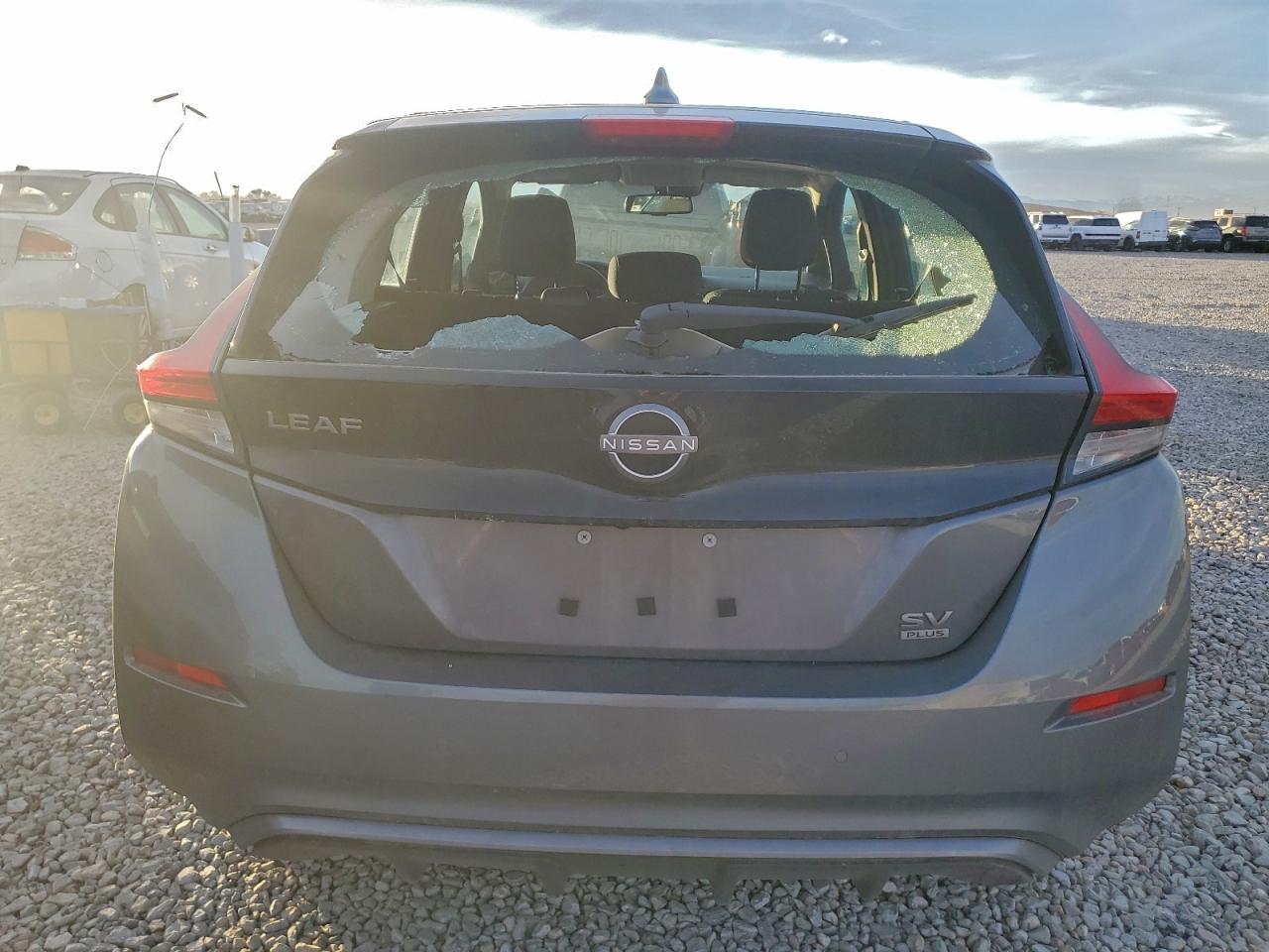 2025 NISSAN LEAF SV PLUS photo 6