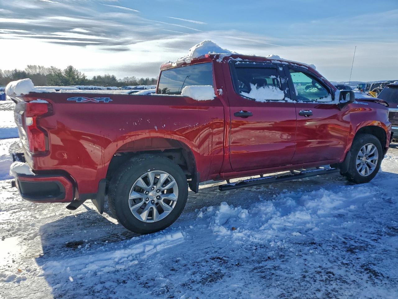 2021 CHEVROLET SILVERADO K1500 CUSTOM photo 3
