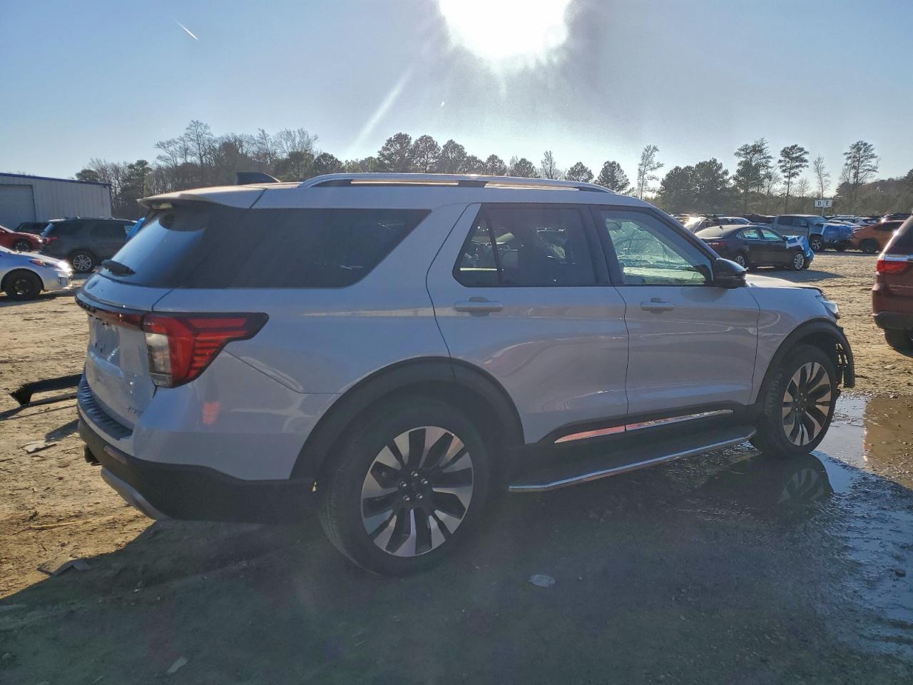 2025 FORD EXPLORER PLATINUM photo 3