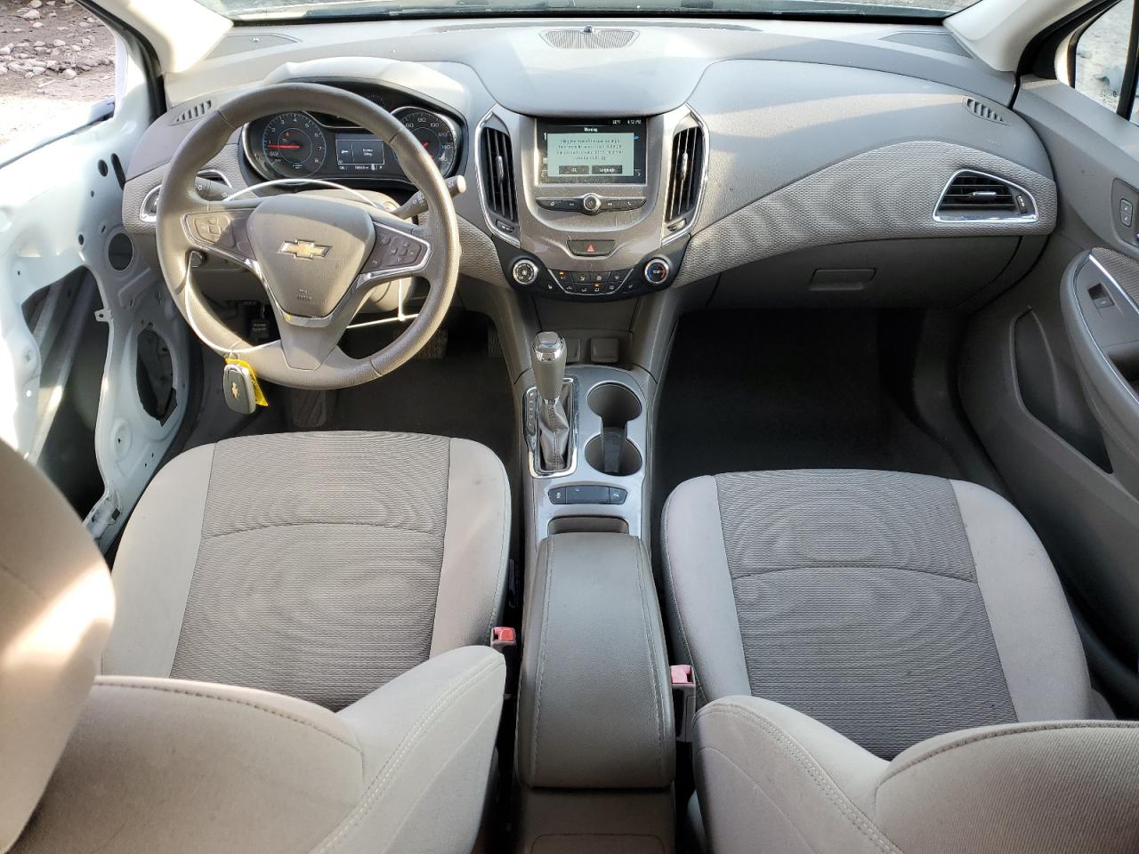 2017 CHEVROLET CRUZE LT photo 8