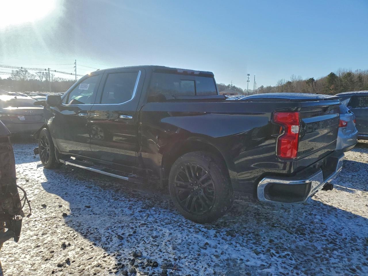 2025 CHEVROLET SILVERADO K1500 LTZ photo 2