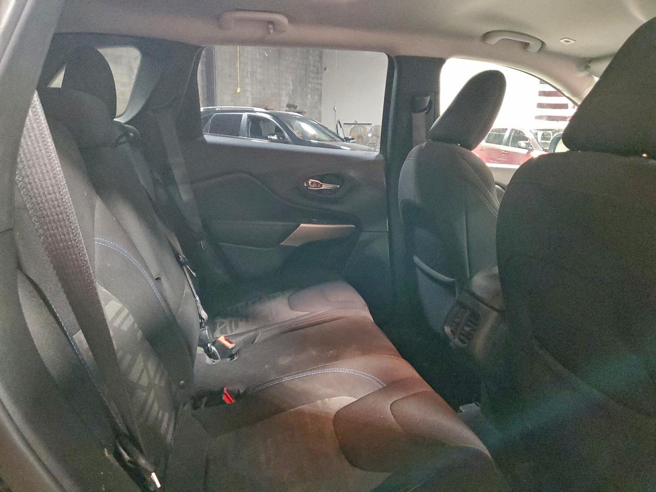 2019 JEEP CHEROKEE LATITUDE photo 11