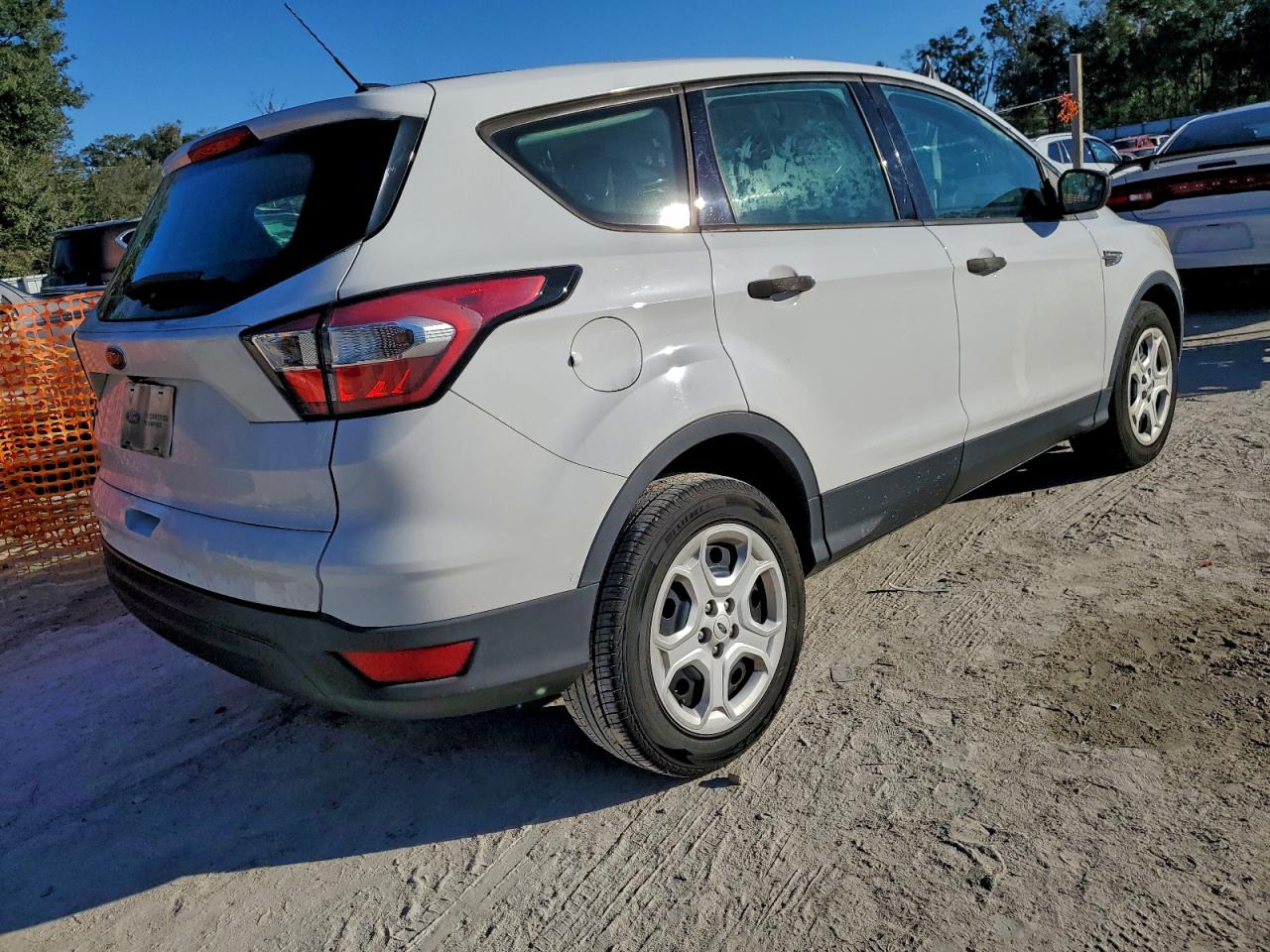 2017 FORD ESCAPE S photo 3