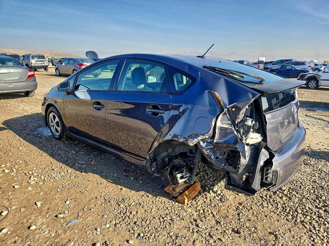 2013 TOYOTA PRIUS photo 2