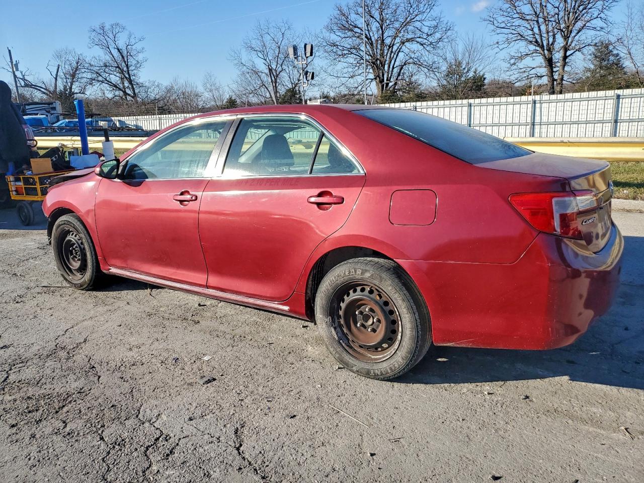 2014 TOYOTA CAMRY L photo 2